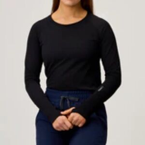 Classic Black Long Sleeve Women's Top/Underscrub